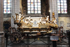 Carroza-de-Oro-de-Saint-Wudru-en-Mons-01