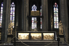 Colegiata-de-Saint-Waudru-de-Mons-altar-mayor-y-relicario-1