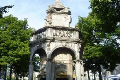 Place-du-Marche-en-Lieja-con-el-Perron