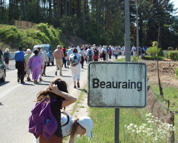 Peregrinos camino a Beauraing