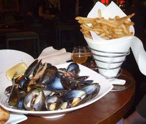 Mejillones con patatas fritas