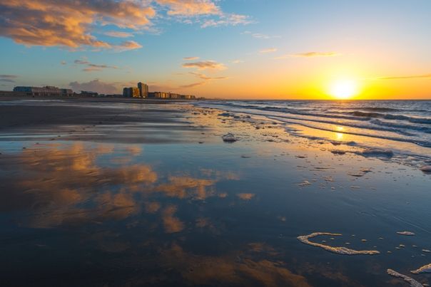 Atardecer en las playas de Ostende