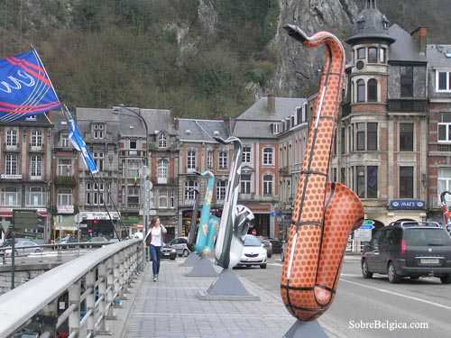 Saxofones en Dinant
