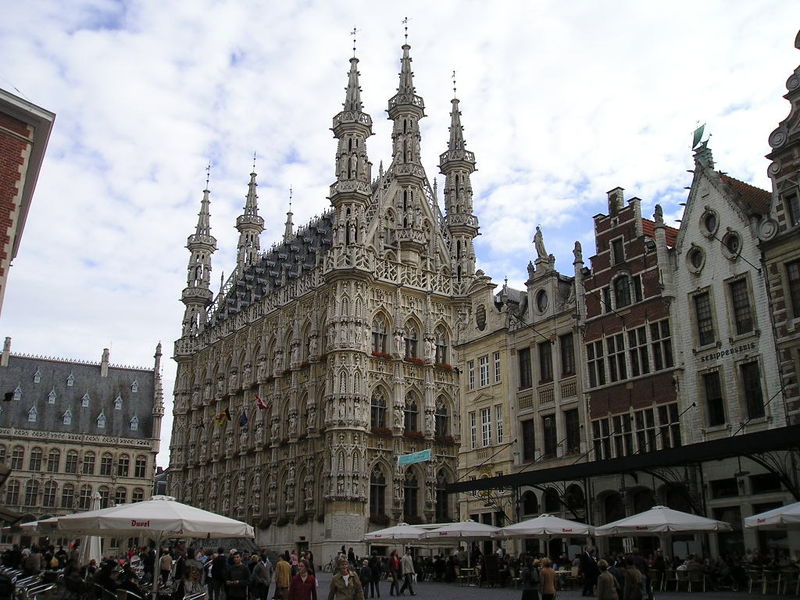 Ayuntamiento de Lovaina en la Grote Markt